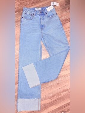 Abercrombie & Fitch Light Blue Straight-Leg Women’s Jeans